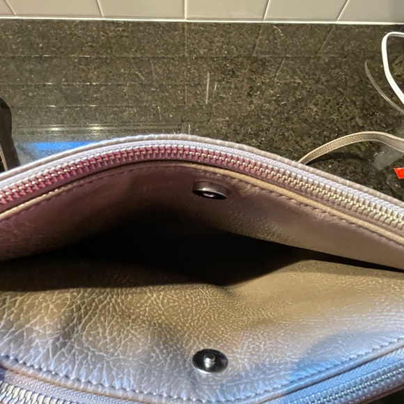 Matt & Nat 3 Section Purse! - Picture 10 of 11